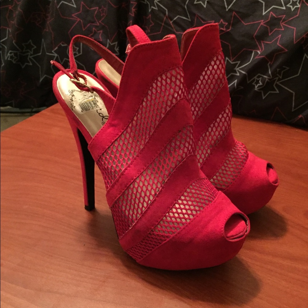 Heels - Picture 2 of 2
